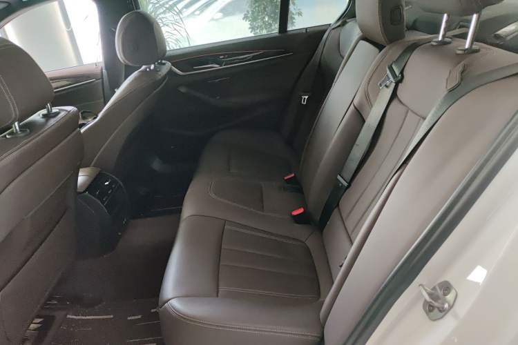 Used BMW 5 Series 2020 525Li M Sport Package Left Rear Seat