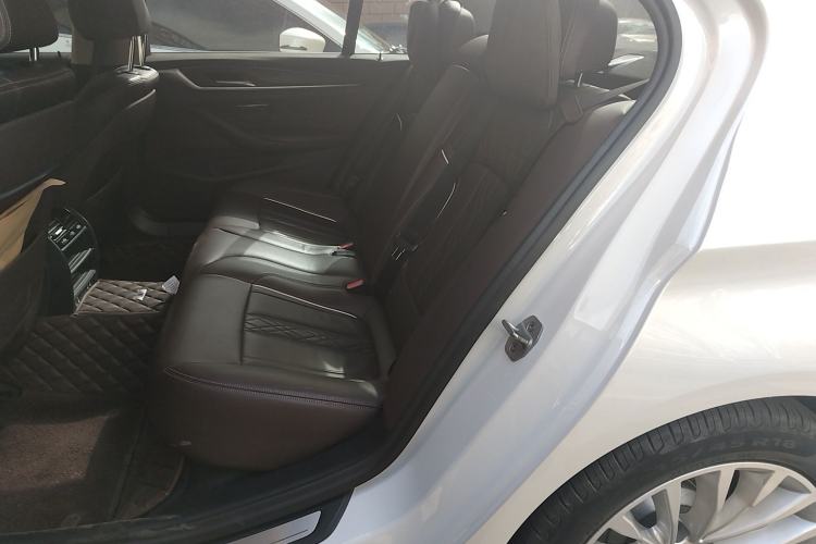 Used BMW 5 Series 2020 530Li Leading Edition Luxury Package Left Rear Seat