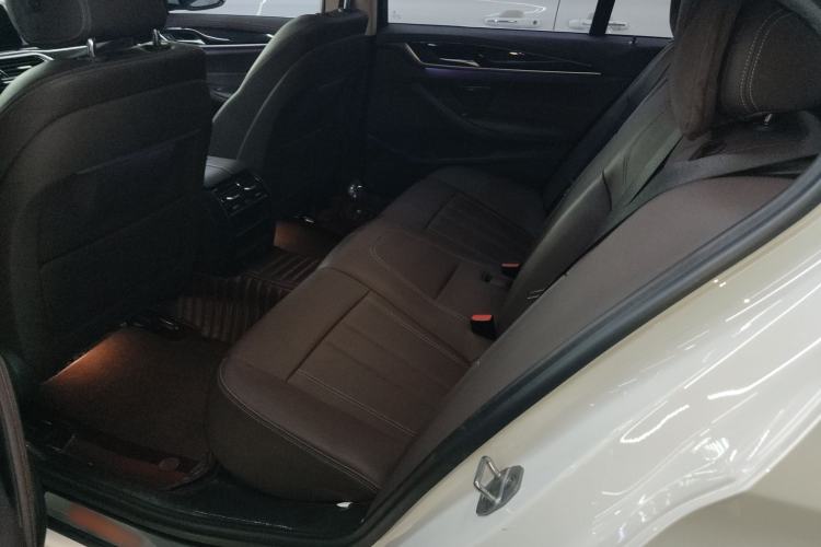 Used BMW 5 Series 2020 525Li Luxury Package Left Rear Seat