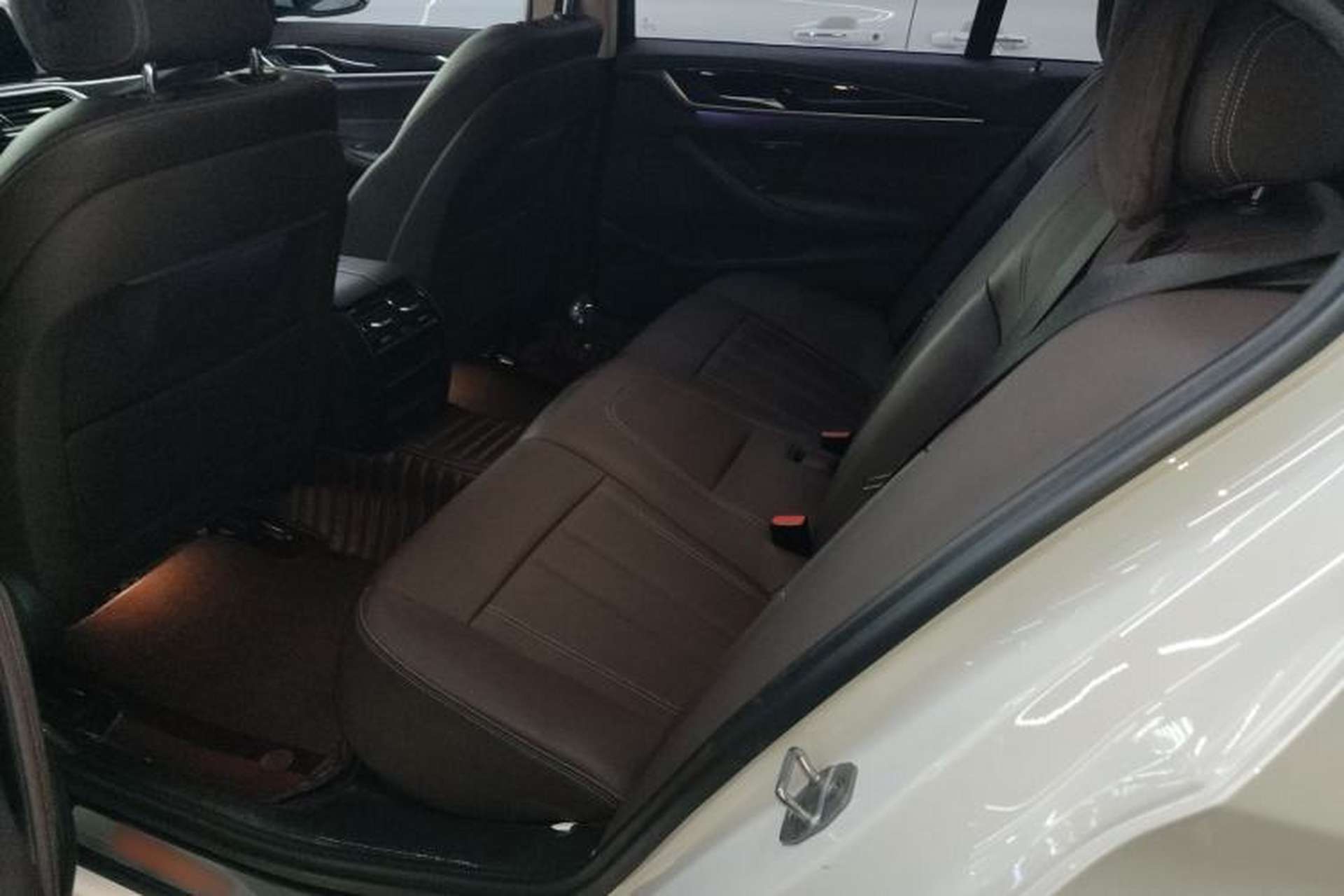 Used BMW 5 Series 2020 525Li Luxury Package Left Rear Seat