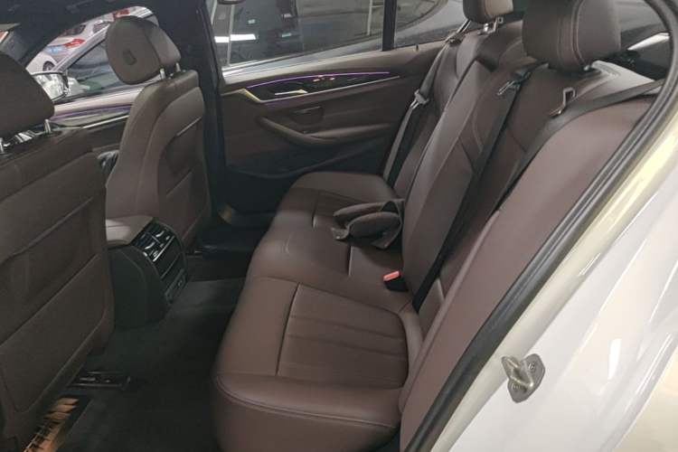 Used BMW 5 Series 2020 525Li M Sport Package Left Rear Seat