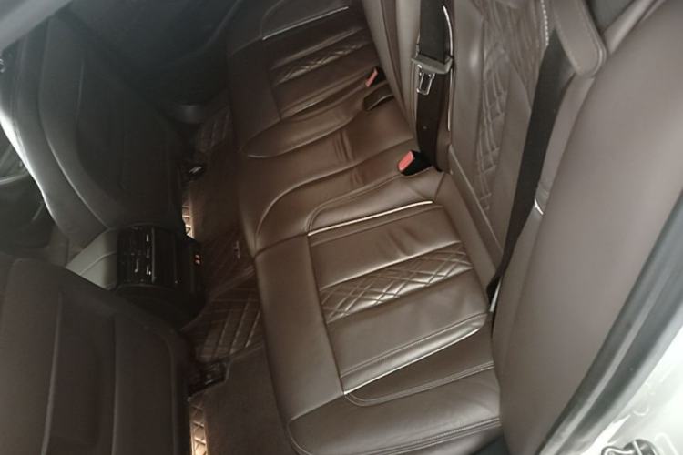 Used BMW 5 Series 2020 530Li Leading Edition Luxury Package Left Rear Seat