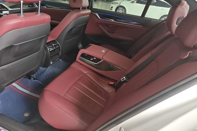 Used BMW 5 Series 2020 530Li Leading Model M Sport Package Left Rear Seat