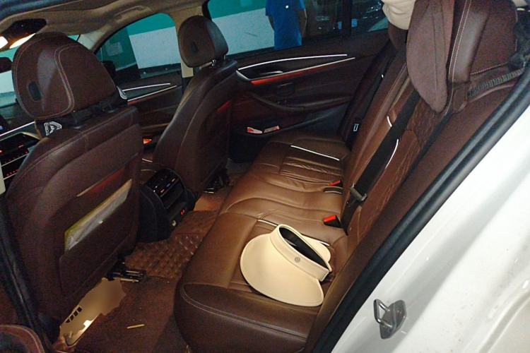Used BMW 5 Series 2020 530Li Leading Edition Luxury Package Left Rear Seat