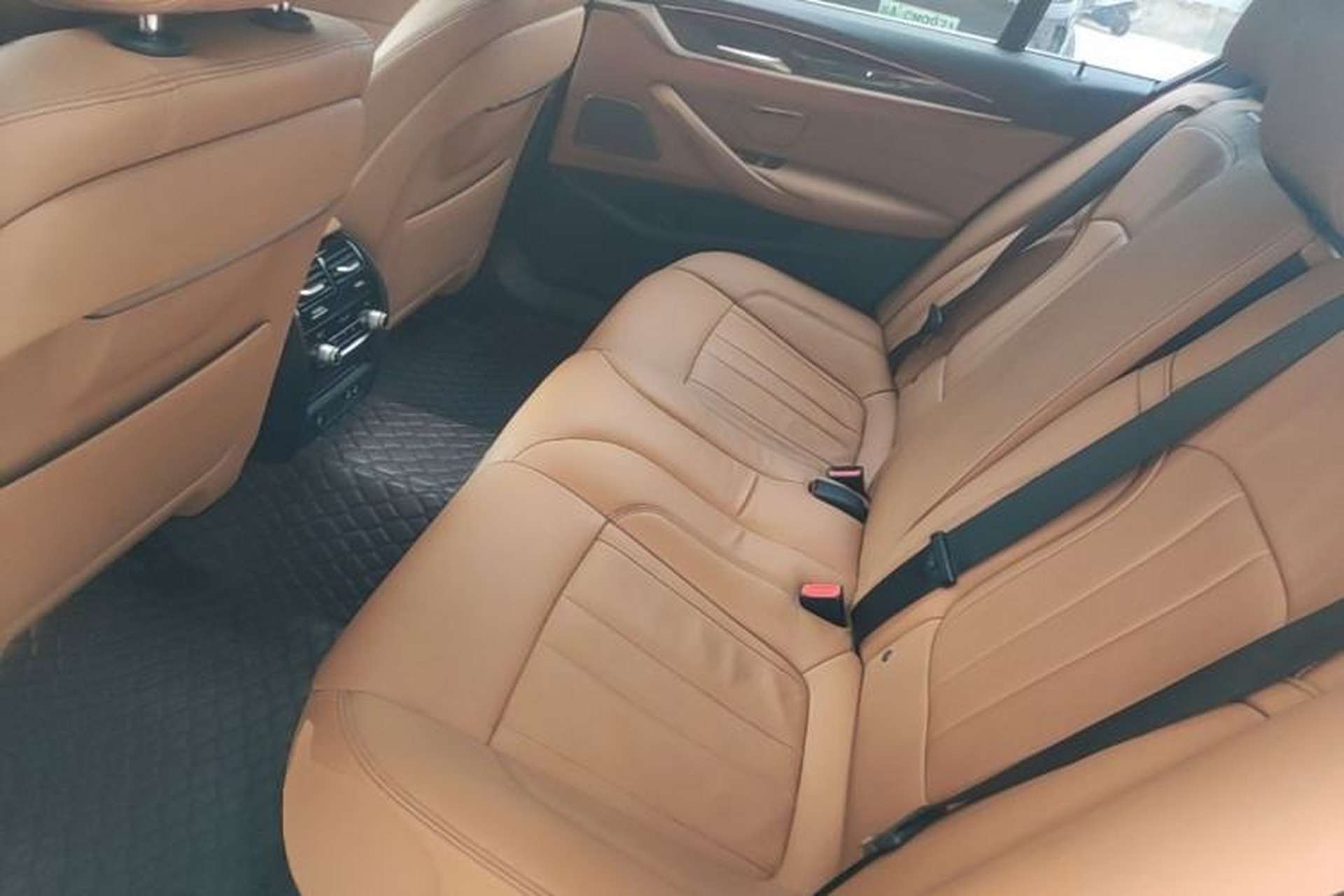 Used BMW 5 Series 2020 530Li Luxury Edition M Sport Package Left Rear Seat