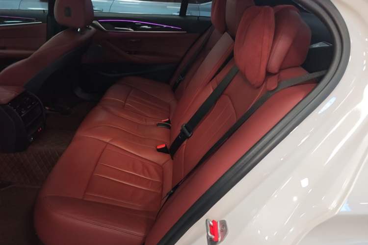 Used BMW 5 Series 2020 530Li Leading Model M Sport Package Left Rear Seat