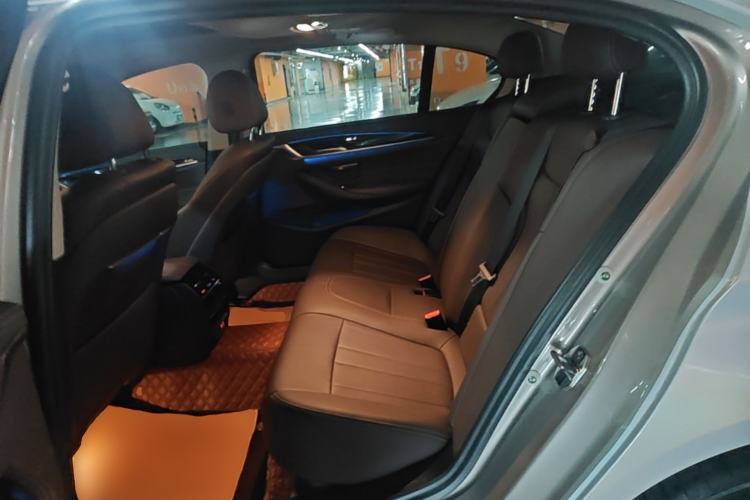 Used BMW 5 Series 2020 525Li Luxury Package Left Rear Seat