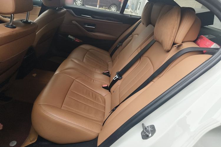 Used BMW 5 Series 2020 530Li Leading Model M Sport Package Left Rear Seat