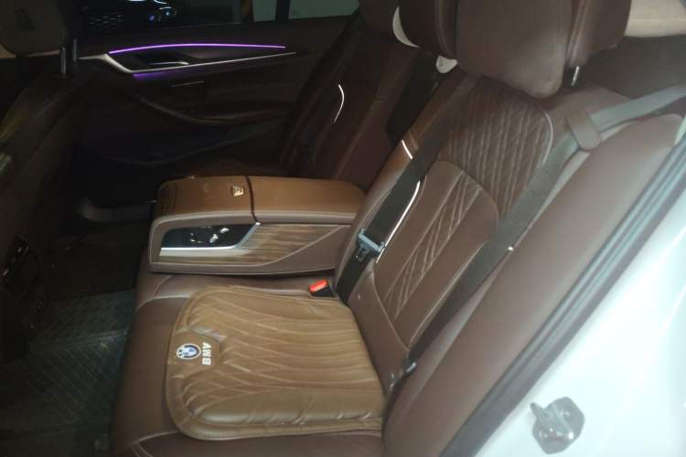 Used BMW 5 Series 2020 530Li Leading Edition Luxury Package Left Rear Seat