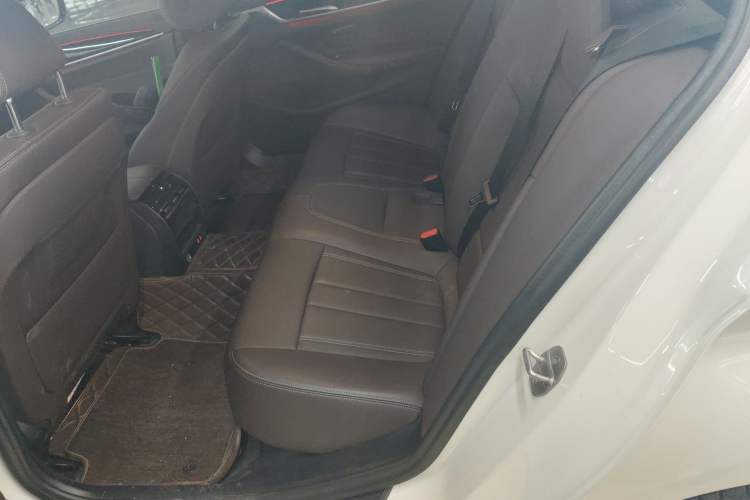 Used BMW 5 Series 2020 525Li M Sport Package Left Rear Seat
