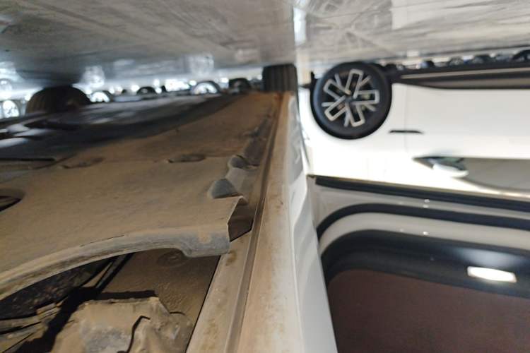 Used BMW 5 Series 2020 530Li Leading Edition Luxury Package Left Side Sill