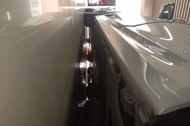 Used BMW 5 Series 2020 530Li Luxury Edition M Sport Package Left Side Sill