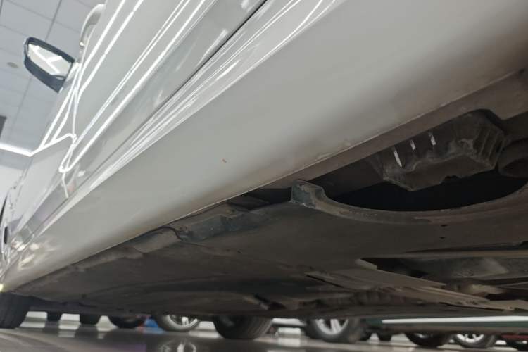 Used BMW 5 Series 2020 530Li Leading Model M Sport Package Left Side Sill