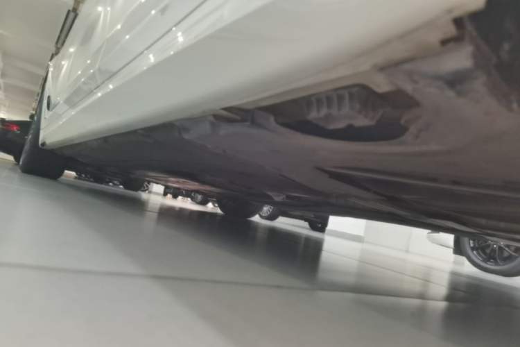 Used BMW 5 Series 2020 530Li xDrive M Sport Package Left Side Sill
