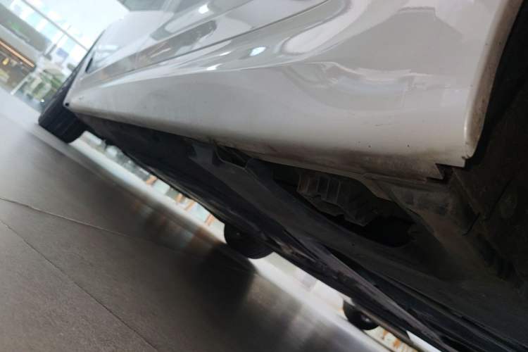 Used BMW 5 Series 2020 530Li Leading Model M Sport Package Left Side Sill