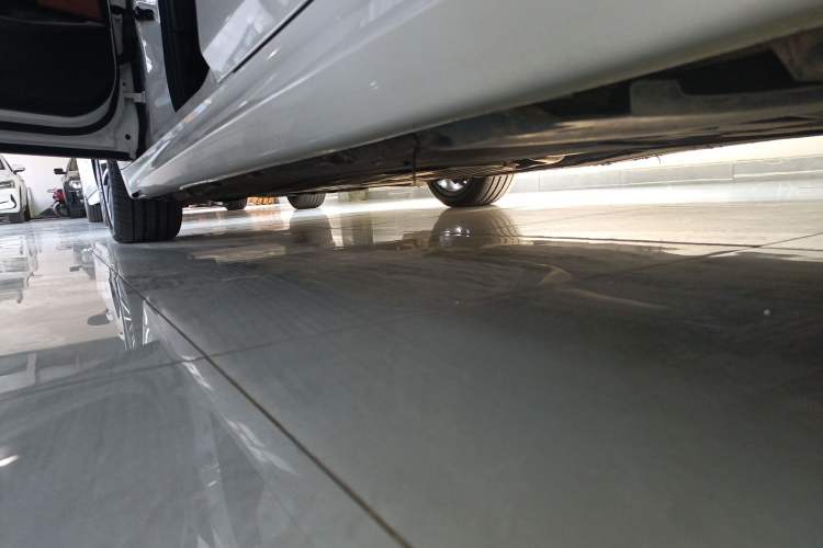 Used BMW 5 Series 2020 530Li Leading Model M Sport Package Left Side Sill