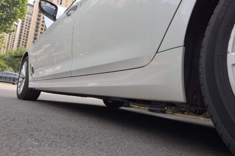 Used BMW 5 Series 2020 525Li Luxury Package Left Side Sill