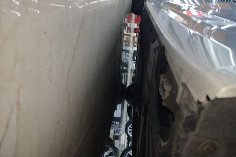 Used BMW 5 Series 2020 525Li Luxury Package Left Side Sill