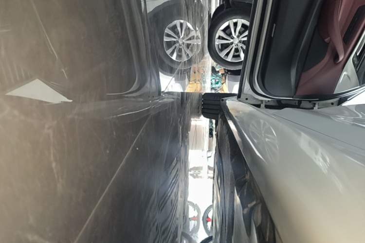 Used BMW 5 Series 2020 530Li Leading Model M Sport Package Left Side Sill