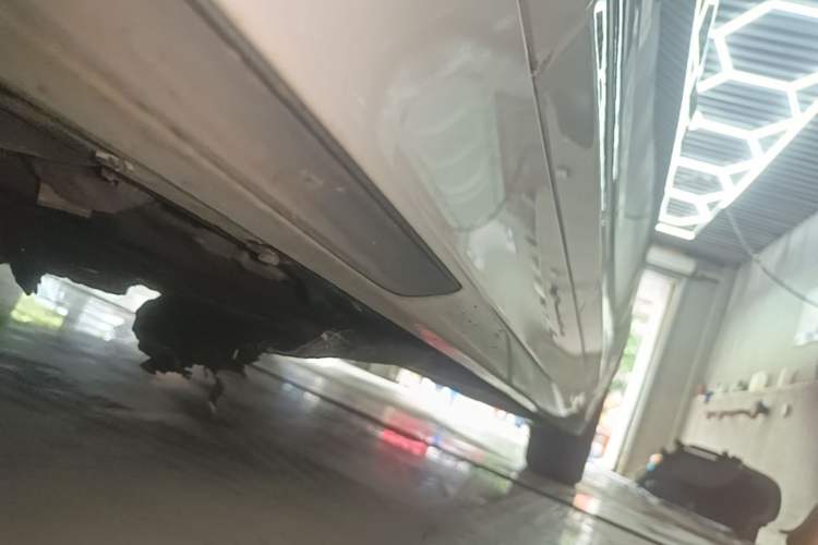 Used BMW 5 Series 2020 525Li Luxury Package Left Side Sill