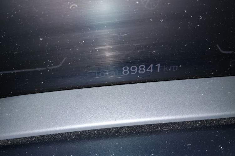 Used BMW 5 Series 2020 530Li Leading Model M Sport Package Odometer Close Up