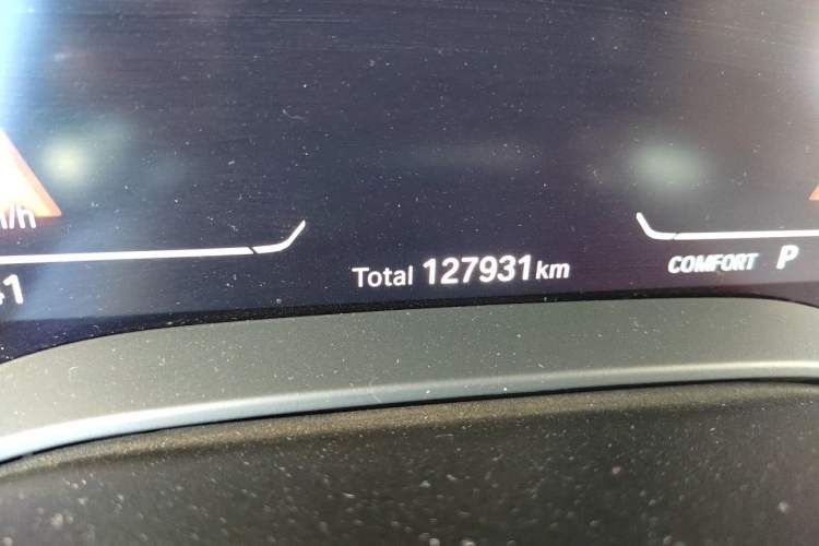 Used BMW 5 Series 2020 530Li Luxury Edition Premium Package Odometer Close Up