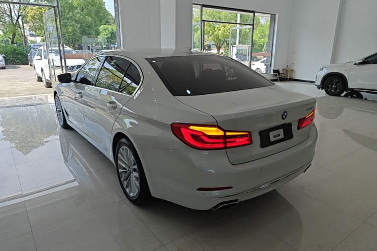 Used BMW 5 Series 2020 525Li Luxury Package Rear Left 45 Deg
