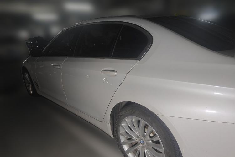 Used BMW 5 Series 2020 525Li Luxury Package Rear Left 45 Deg