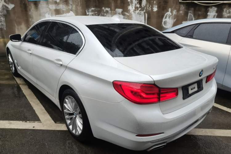 Used BMW 5 Series 2020 525Li Luxury Package Rear Left 45 Deg