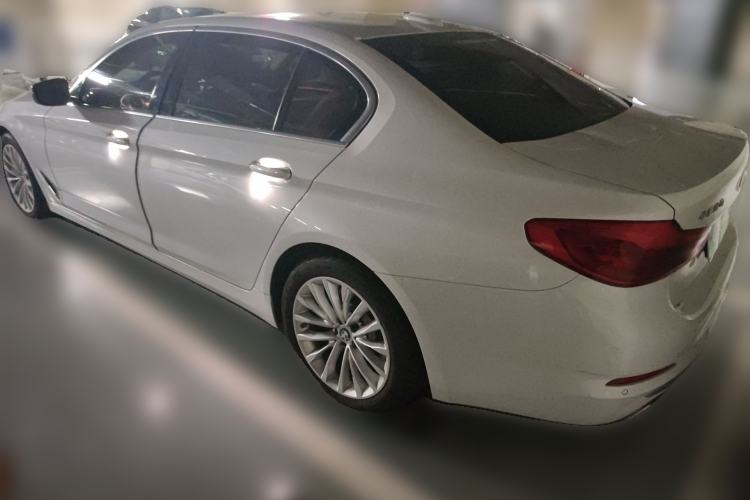 Used BMW 5 Series 2020 525Li Luxury Package Rear Left 45 Deg