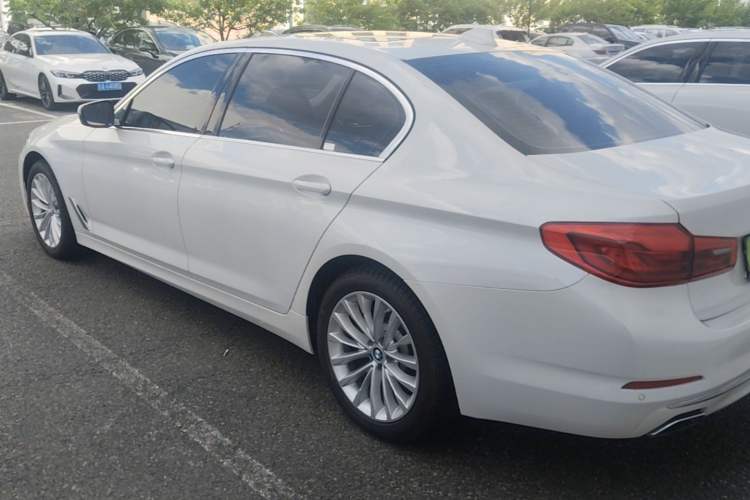 Used BMW 5 Series 2020 530Li xDrive Luxury Package Rear Left 45 Deg