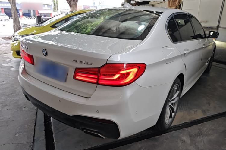 Used BMW 5 Series 2020 525Li M Sport Package Rear Right 45 Deg