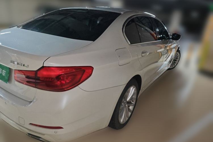 Used BMW 5 Series 2020 525Li Luxury Package Rear Right 45 Deg