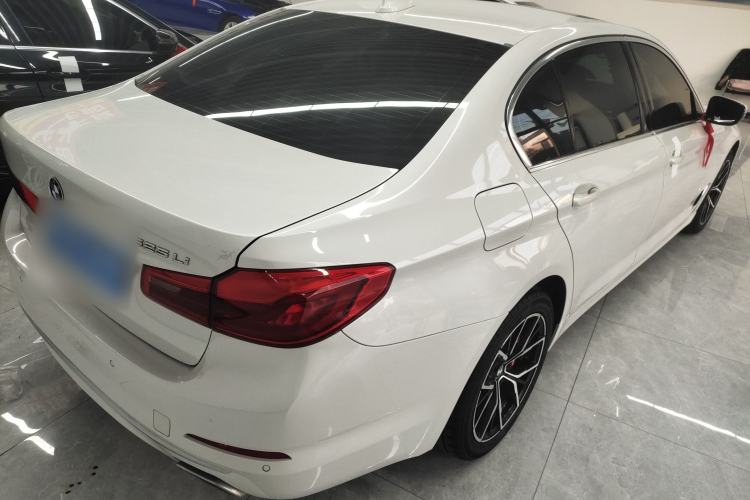 Used BMW 5 Series 2020 525Li Luxury Package Rear Right 45 Deg