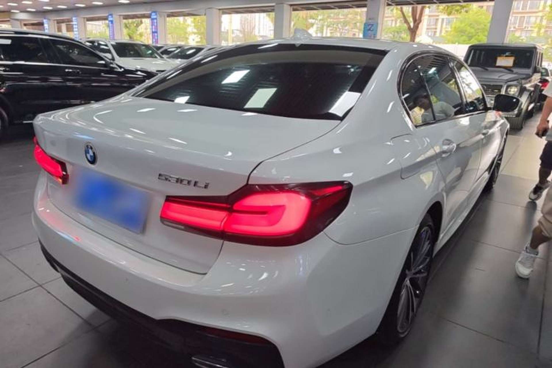 Used BMW 5 Series 2020 530Li Leading Model M Sport Package Rear Right 45 Deg