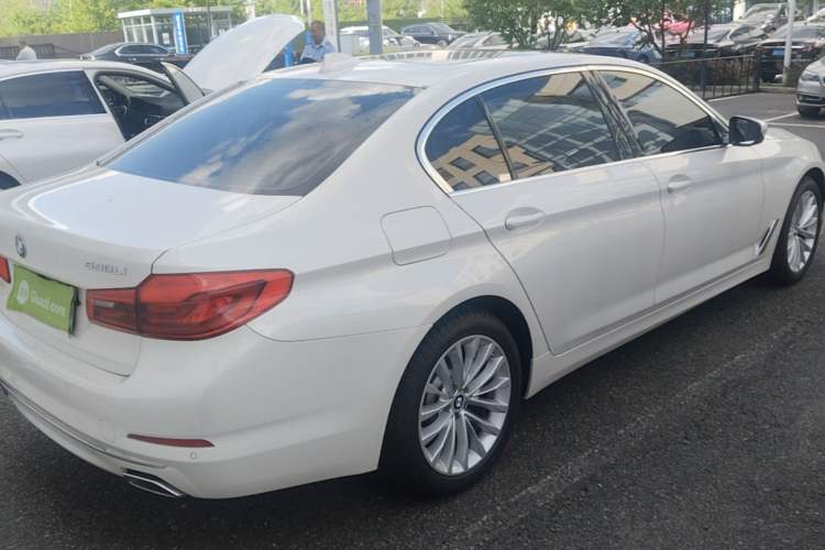 Used BMW 5 Series 2020 530Li xDrive Luxury Package Rear Right 45 Deg