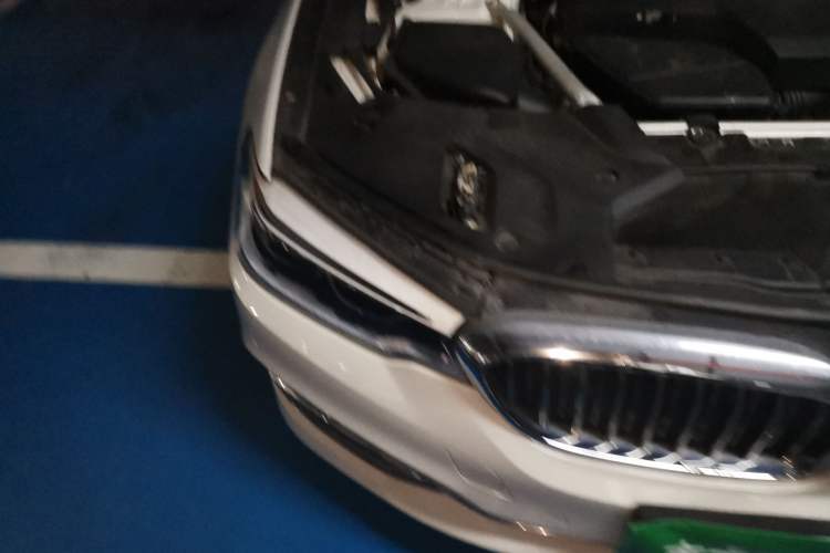 Used BMW 5 Series 2020 530Li Luxury Edition Premium Package Right Front Headlight