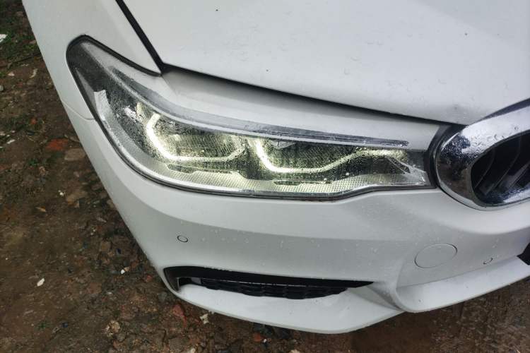 Used BMW 5 Series 2020 530Li Luxury Edition M Sport Package Right Front Headlight