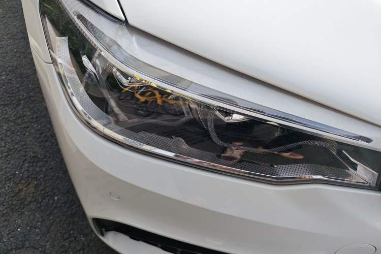 Used BMW 5 Series 2020 530Li xDrive M Sport Package Right Front Headlight