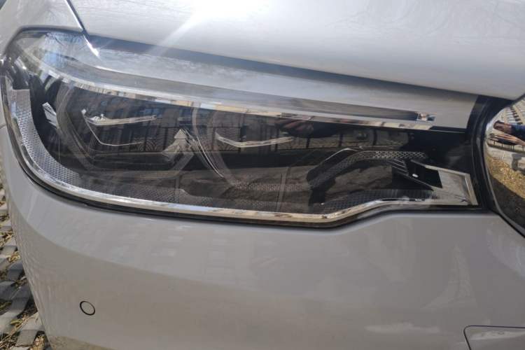 Used BMW 5 Series 2020 530Li xDrive Luxury Package Right Front Headlight