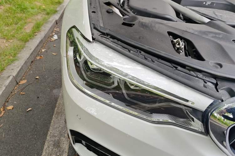 Used BMW 5 Series 2020 530Li Leading Model M Sport Package Right Front Headlight