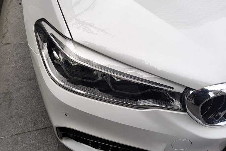 Used BMW 5 Series 2020 530Li Luxury Edition M Sport Package Right Front Headlight