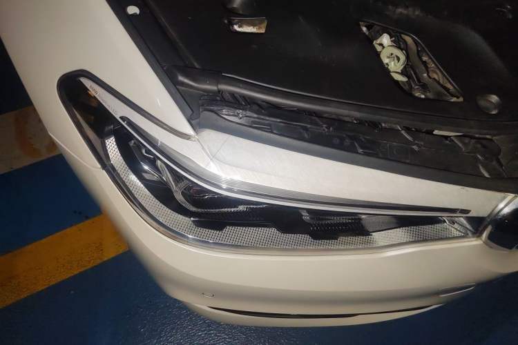 Used BMW 5 Series 2020 530Li Leading Edition Luxury Package Right Front Headlight