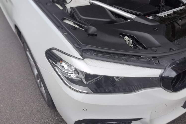 Used BMW 5 Series 2020 525Li M Sport Package Right Front Headlight