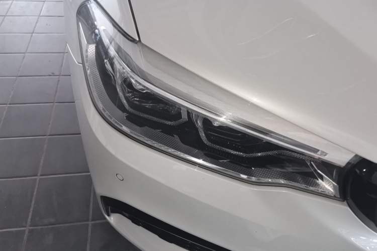 Used BMW 5 Series 2020 530Li xDrive M Sport Package Right Front Headlight
