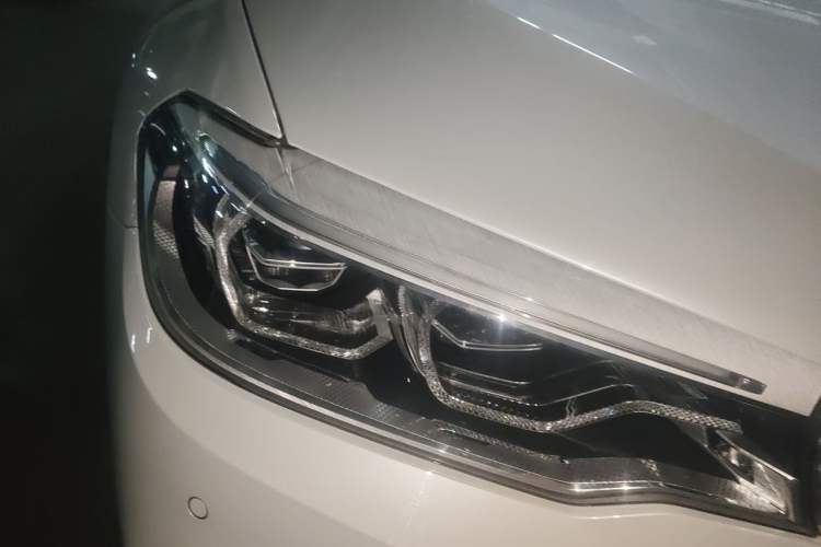 Used BMW 5 Series 2020 530Li Leading Model M Sport Package Right Front Headlight