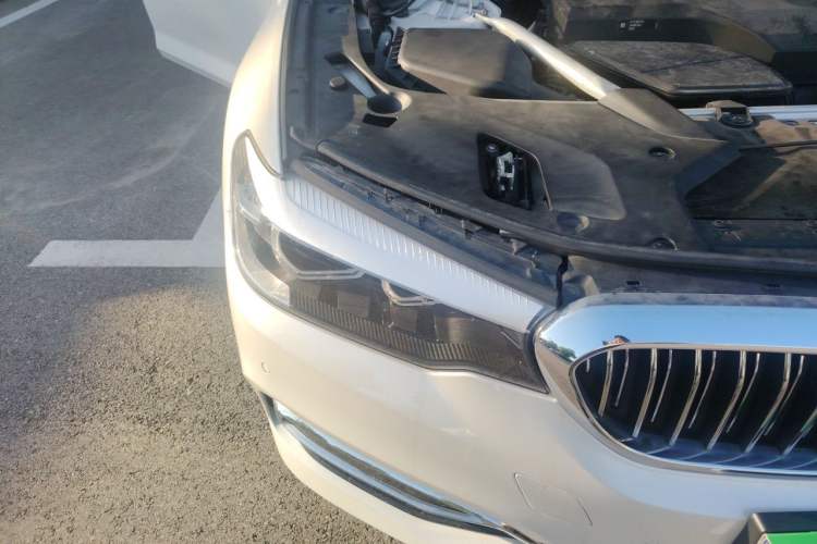 Used BMW 5 Series 2020 525Li Luxury Package Right Front Headlight