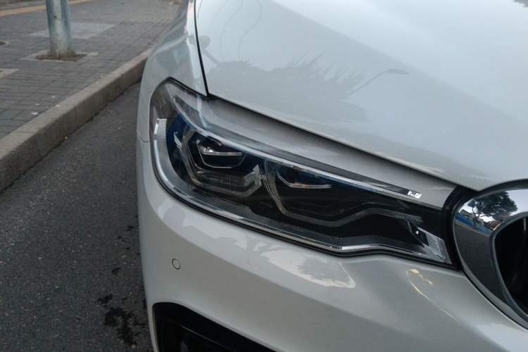 Used BMW 5 Series 2020 530Li Leading Model M Sport Package Right Front Headlight