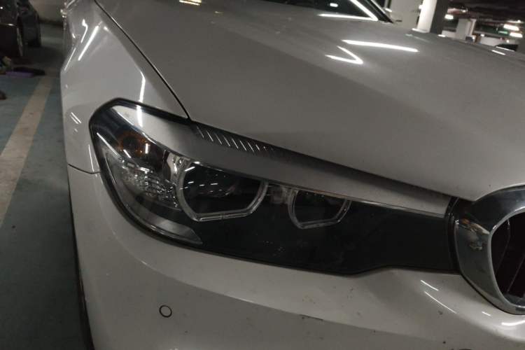 Used BMW 5 Series 2020 525Li M Sport Package Right Front Headlight