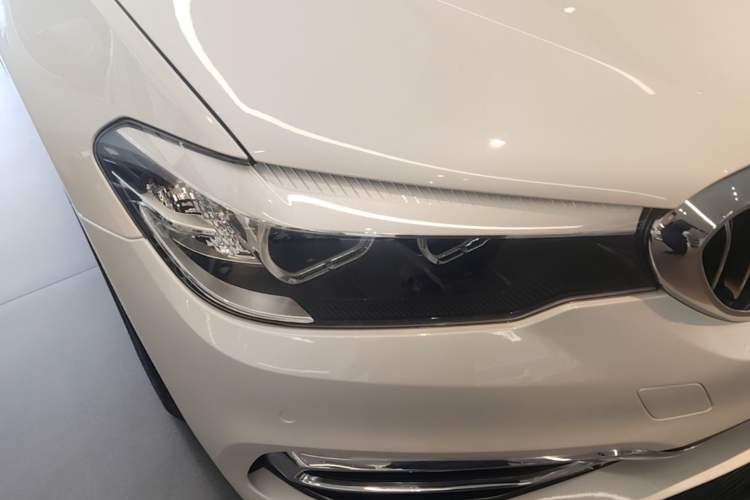 Used BMW 5 Series 2020 525Li Luxury Package Right Front Headlight